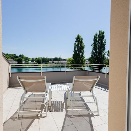 Aurora Aparthotel Peschiera del Garda Bagian luar foto