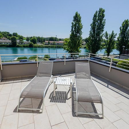 Aurora Aparthotel Peschiera del Garda Bagian luar foto
