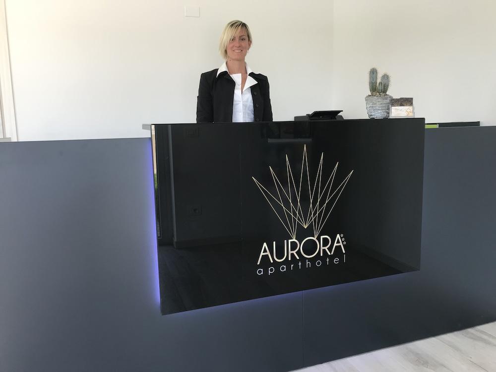 Aurora Aparthotel Peschiera del Garda Bagian luar foto